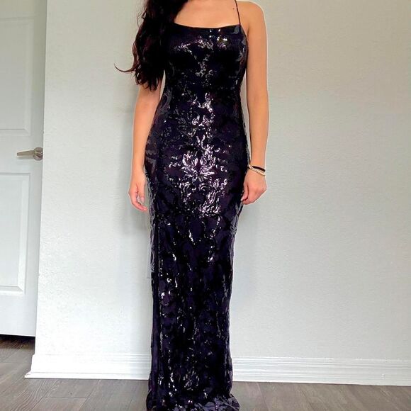 Striking black sequin maxi dress by Iris - Picture 6 of 7